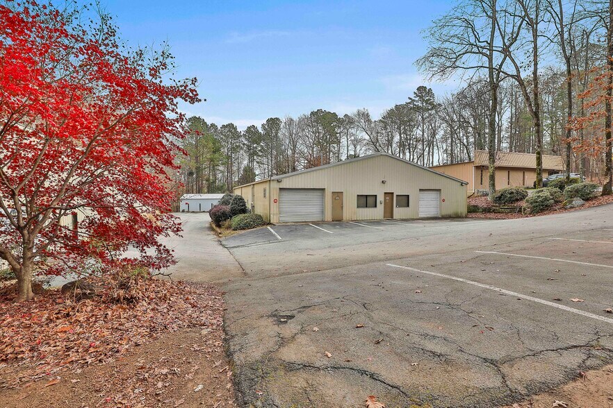 Senoia Rd portefeuille de 5 propriétés à vendre sur LoopNet.ca - Photo du bâtiment - Image 2 de 67