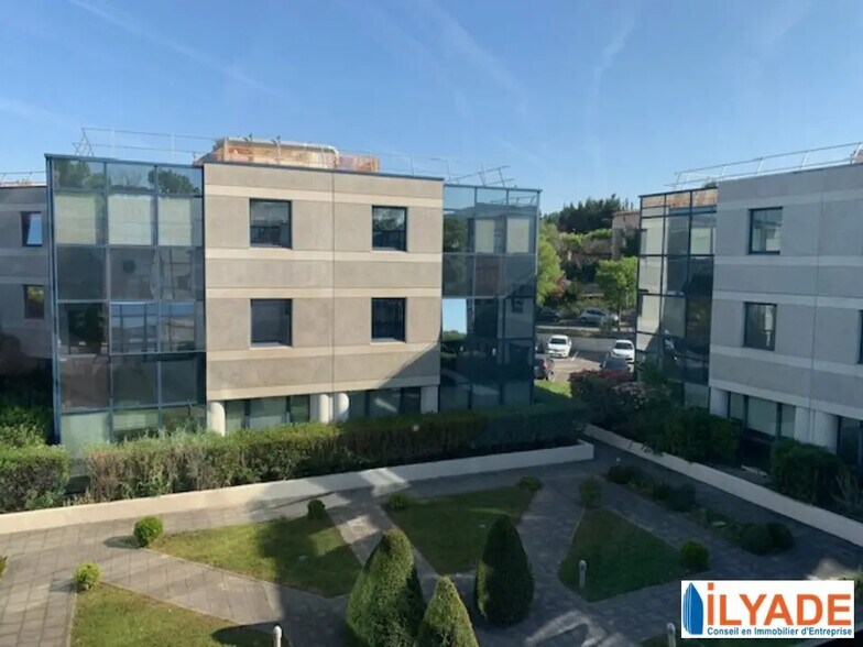 2 Rue Mahatma Gandhi, Aix-en-Provence à louer - Photo du bâtiment - Image 2 de 11