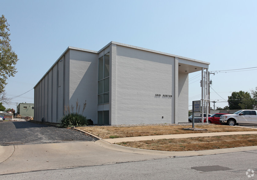 5845 Horton St, Mission, KS for lease - Building Photo - Image 2 of 2