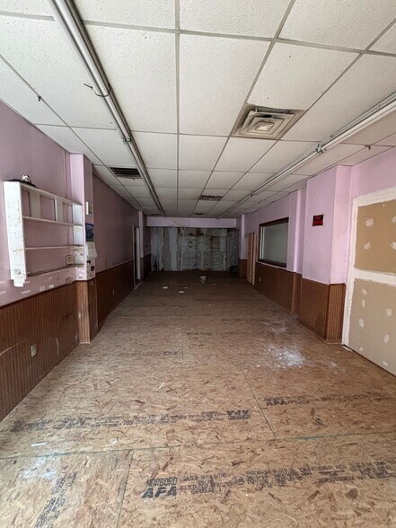 5575-5587 Old York Rd, Philadelphia, PA for lease - Building Photo - Image 2 of 3