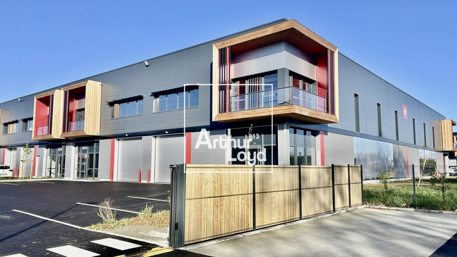 Industrial in Fenouillet for lease Building Photo- Image 1 of 21