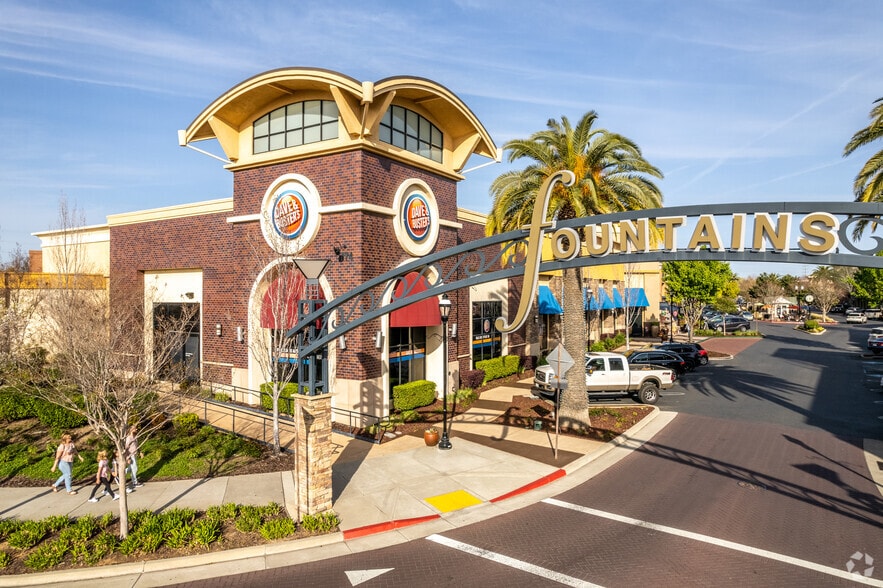 1120 Roseville Pky, Roseville, CA for lease - Building Photo - Image 3 of 8