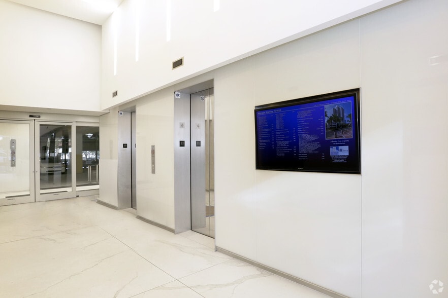 150 2nd Ave N, Saint Petersburg, FL for lease - Lobby - Image 3 of 23