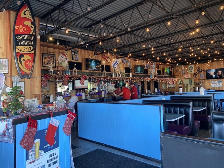 3090 34th St N, Saint Petersburg, FL for lease - Building Photo - Image 2 of 35