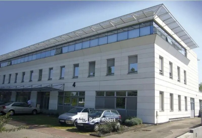 1 Rue Edison, Bron à louer - Photo du bâtiment - Image 2 de 3