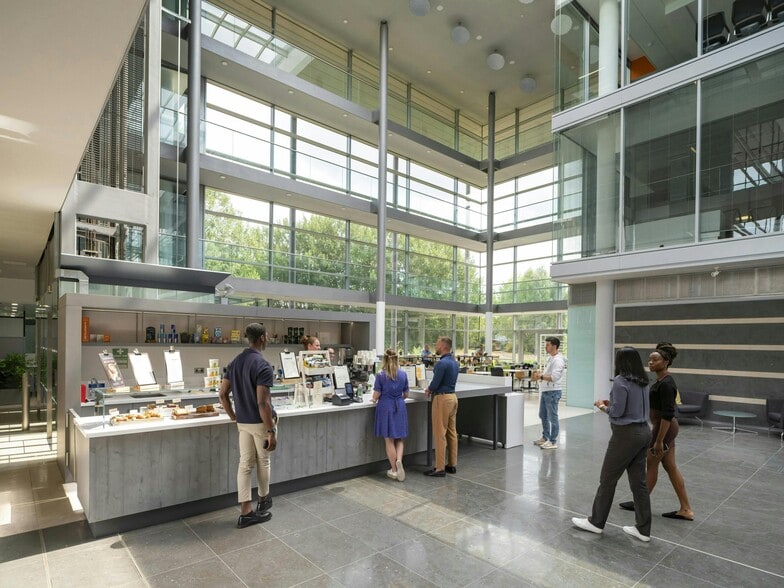 100 Longwater Ave, Reading for lease - Building Photo - Image 2 of 23