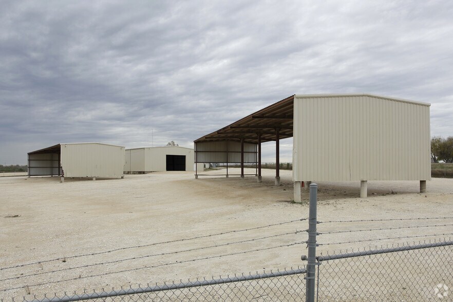 2788 S Loop 4, Buda, TX à vendre - Photo principale - Image 1 de 1