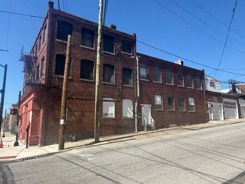 371 E Main St, Norristown, PA à vendre - Photo du bâtiment - Image 3 de 5