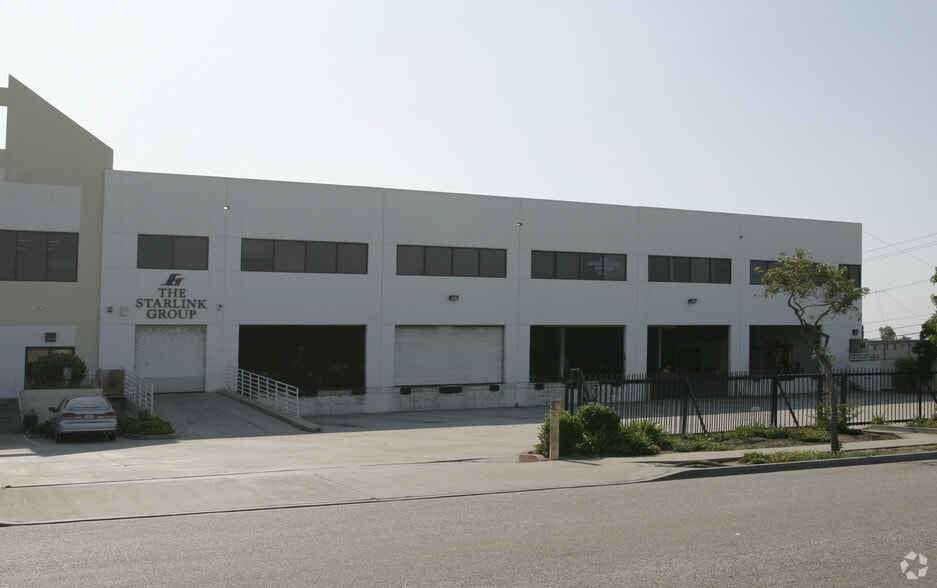 Century Blvd, Inglewood, CA à louer - Photo du bâtiment - Image 3 de 11
