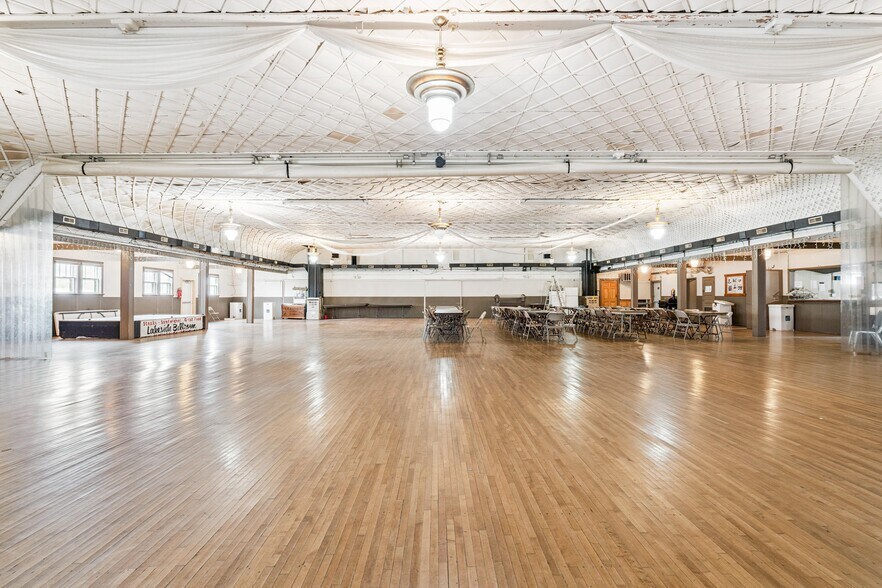 1202 N 4th St, Guttenberg, IA à vendre - Photo du bâtiment - Image 3 de 5