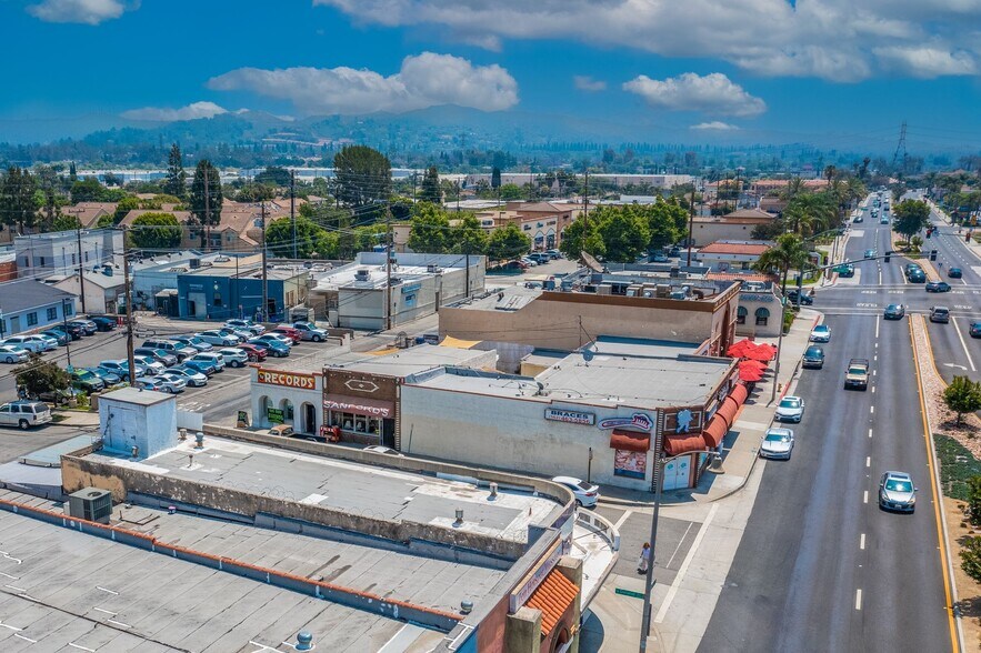 9227-9233 Whittier Blvd, Pico Rivera, CA à vendre - Photo du bâtiment - Image 3 de 9