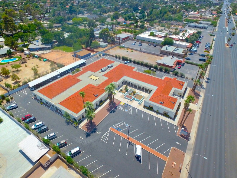 2915 W Charleston Blvd, Las Vegas, NV à louer - Aérien - Image 3 de 3