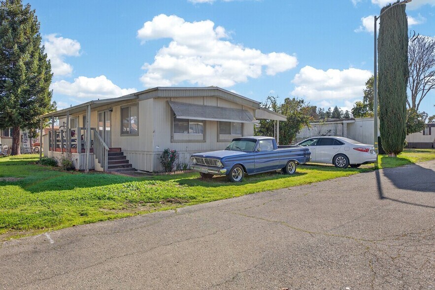 4194 George Ave, Olivehurst, CA à vendre - Photo du bâtiment - Image 2 de 14