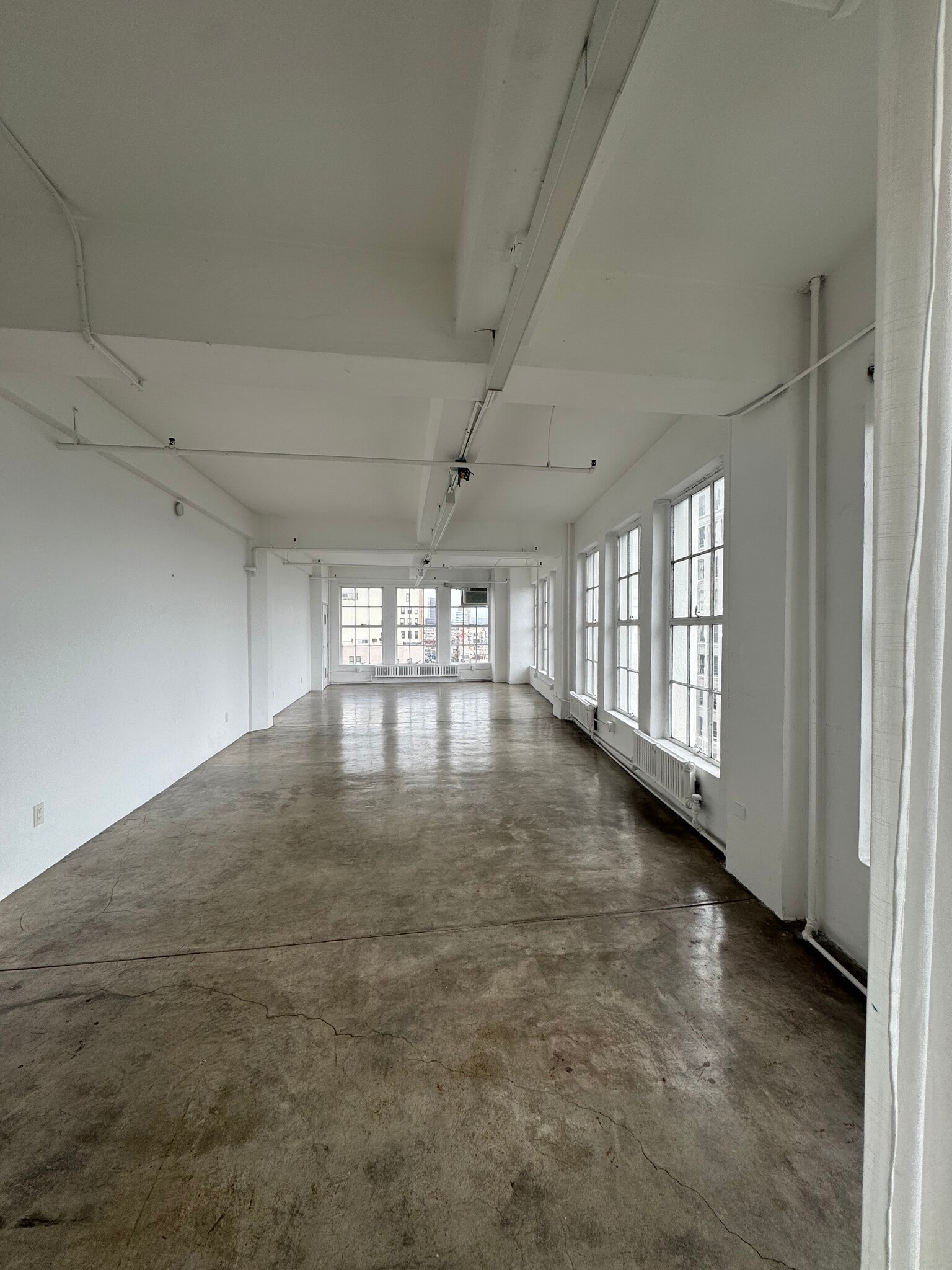 122 E 7th St, Los Angeles, CA for lease Interior Photo- Image 1 of 1
