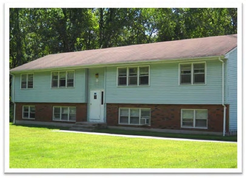 170 Spring Hill Rd, Storrs Mansfield, CT for sale - Building Photo - Image 2 of 4