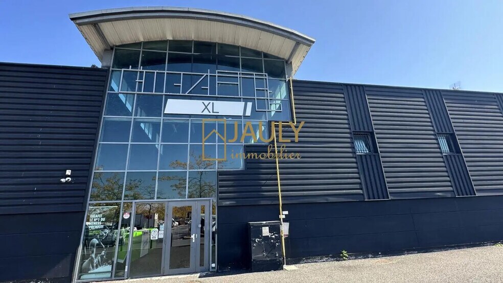 3 Place De Beauval, Meaux à louer - Photo du bâtiment - Image 3 de 17