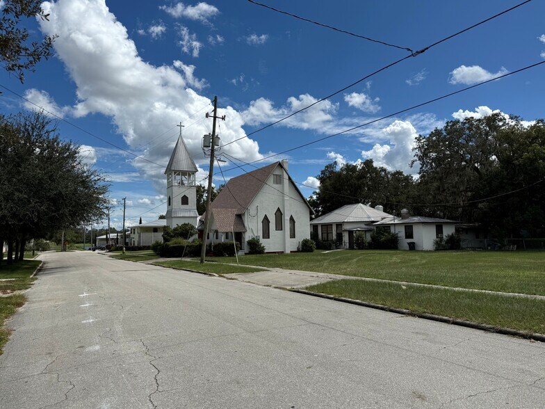 18-20 E Pleasant St, Avon Park, FL à vendre - Photo du bâtiment - Image 3 de 40