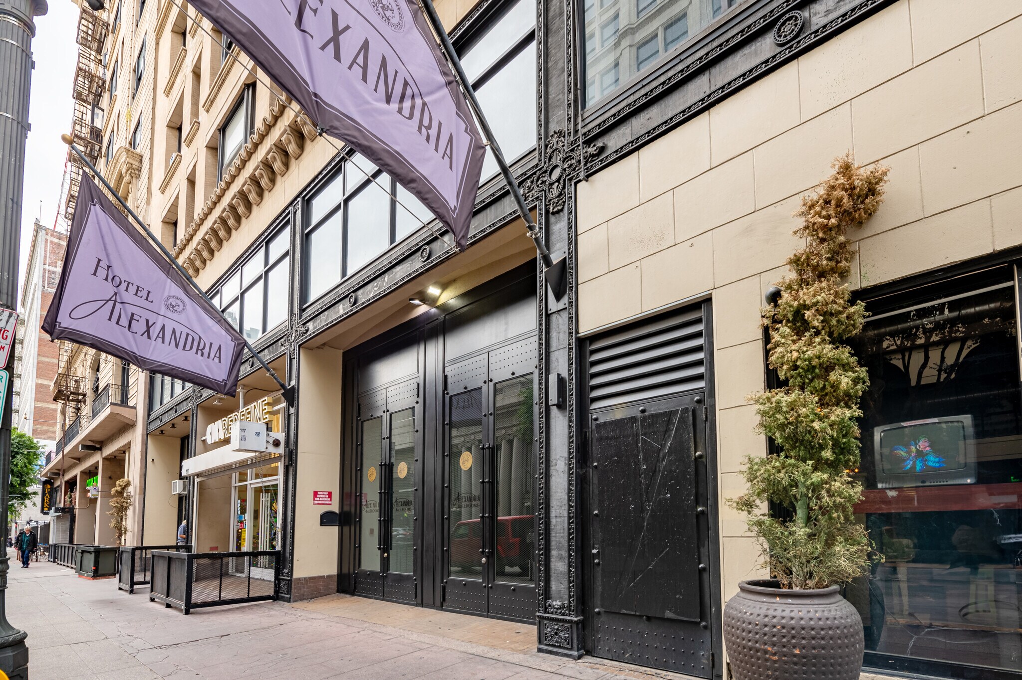 501-517 S Spring St, Los Angeles, CA for lease Primary Photo- Image 1 of 9