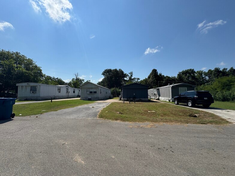 1623 Brazos St, Hempstead, TX à vendre - Photo du bâtiment - Image 2 de 13