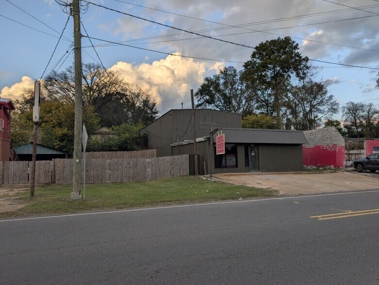 1220 Hargrove Rd, Tuscaloosa, AL à louer - Photo du bâtiment - Image 3 de 16