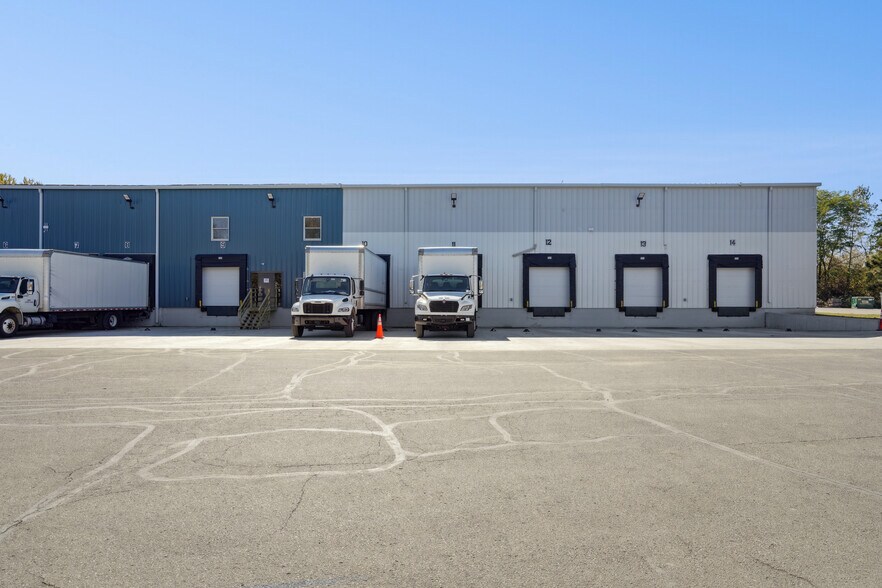 3909 Holt Rd, Holt, MI à vendre - Photo du bâtiment - Image 2 de 9