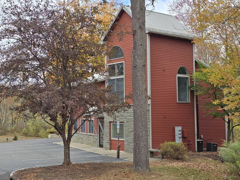 237 US-206, Sandyston, NJ à vendre - Photo du bâtiment - Image 3 de 28