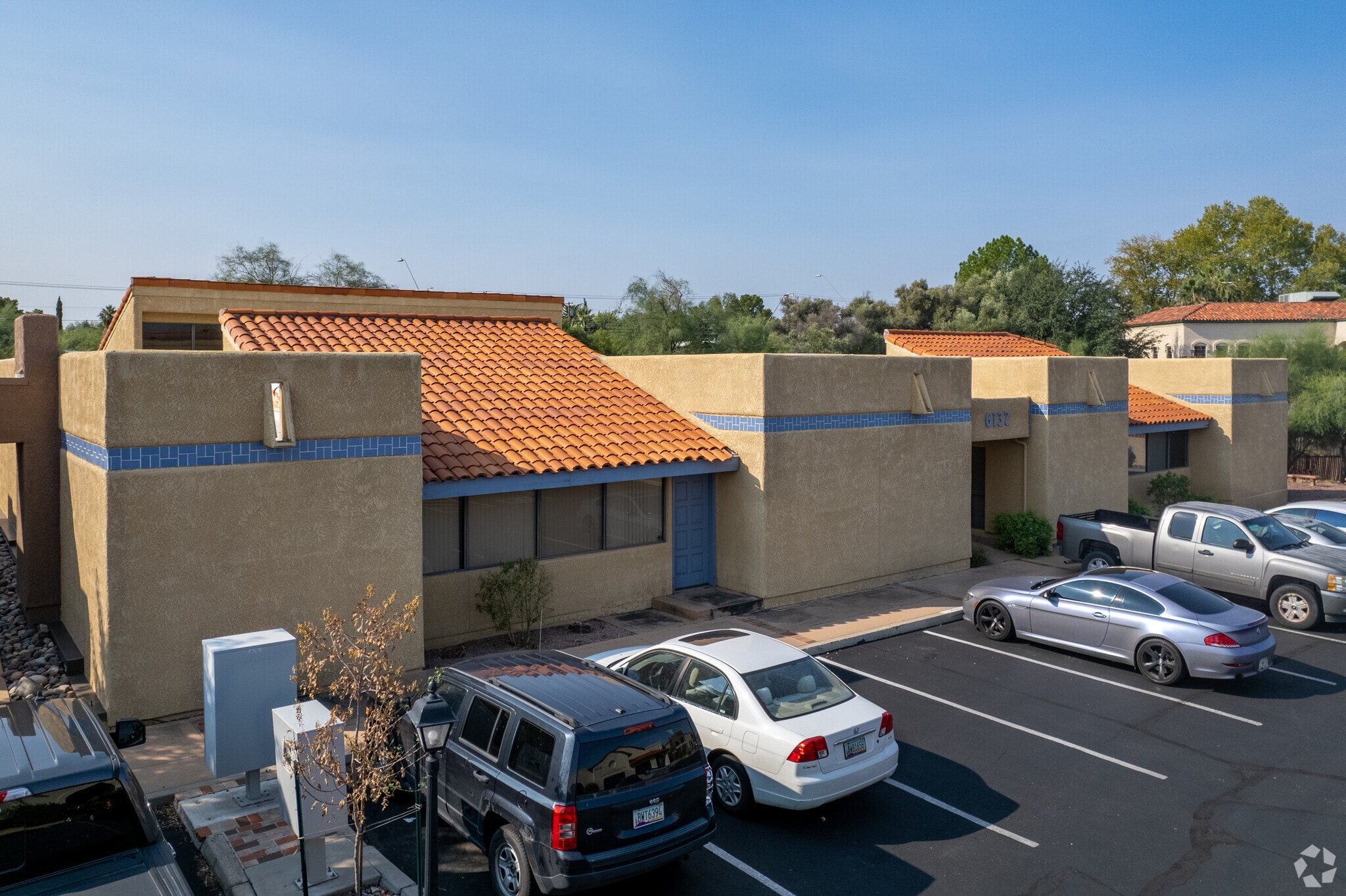6137 E Grant Rd, Tucson, AZ for lease Primary Photo- Image 1 of 7