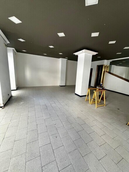 Commerce de détail dans Córdoba, Córdoba à louer - Photo du bâtiment - Image 3 de 6