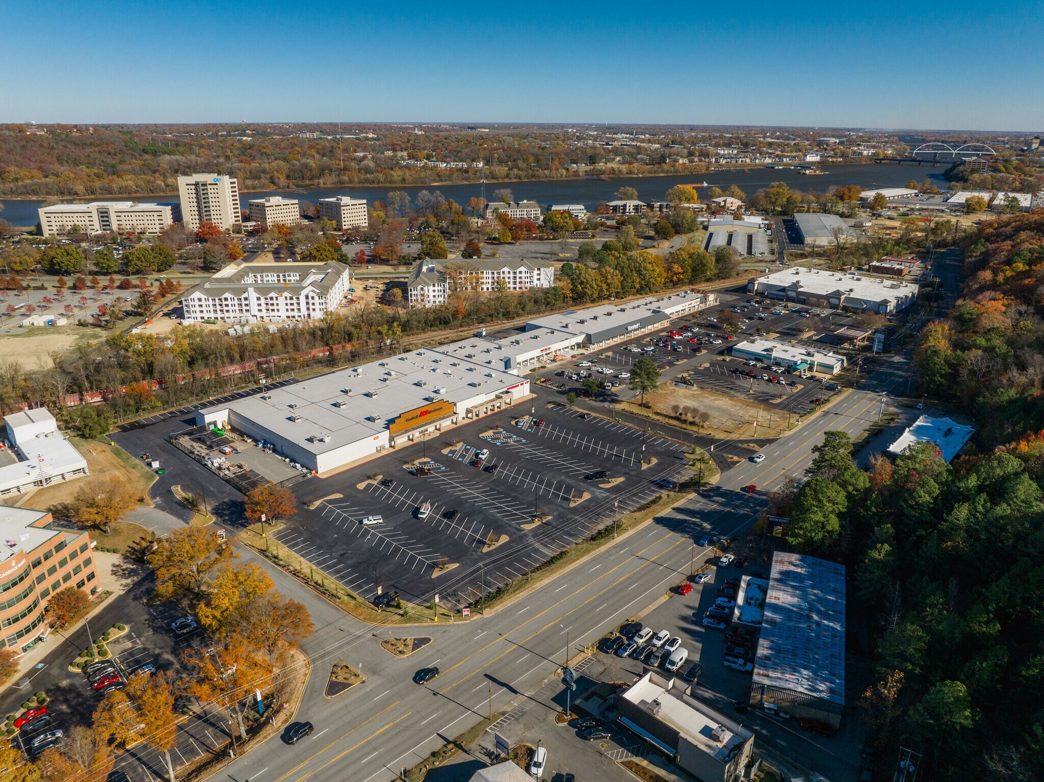 2516 Cantrell Rd, Little Rock, AR à louer Photo du bâtiment- Image 1 de 8
