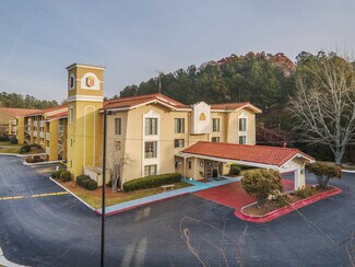 Plus de détails pour 7377 Six Flags Dr, Austell, GA - Services hôteliers à vendre