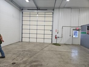 1299 Leah Rd, Morris, IL for lease Interior Photo- Image 2 of 4