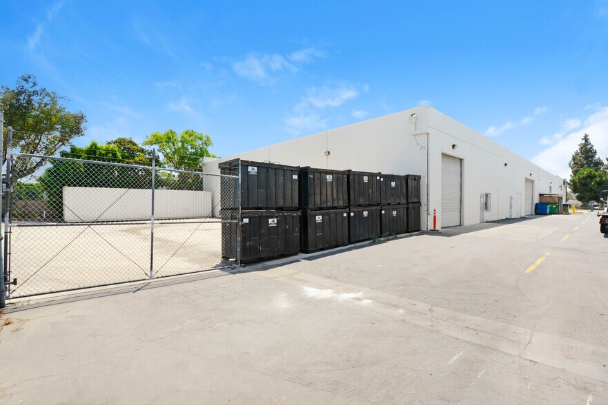 505 W Lambert Rd, Brea, CA à louer - Photo du bâtiment - Image 3 de 3
