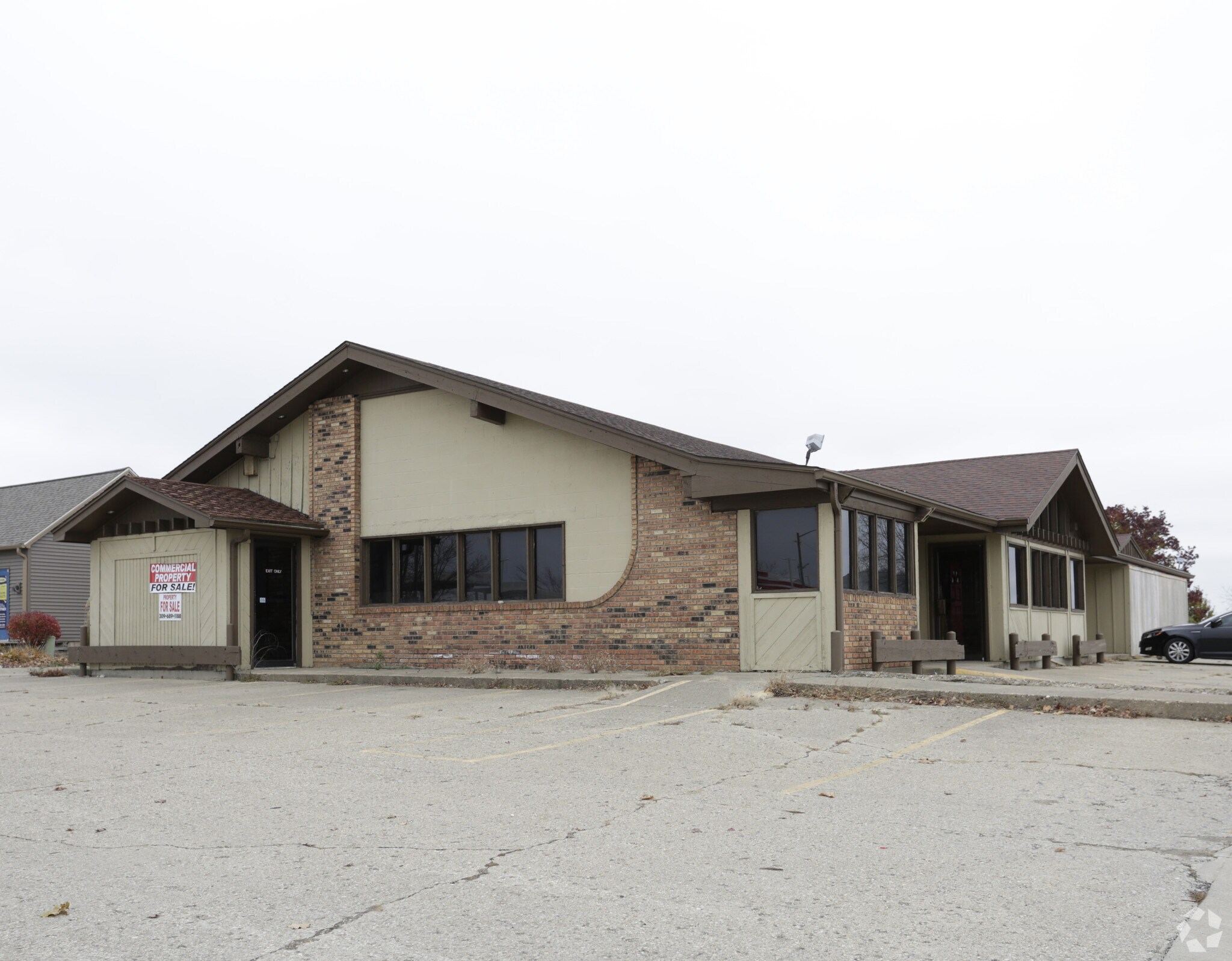 7802 N University St, Peoria, IL for sale Primary Photo- Image 1 of 12