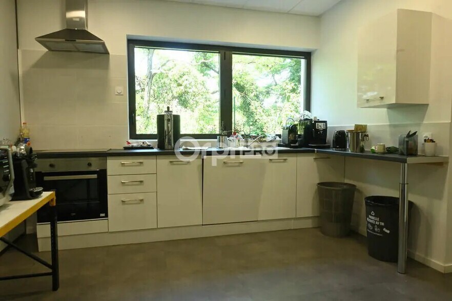 6 Boulevard Des Mont D'or, Sathonay-Camp à louer - Photo intérieure - Image 3 de 22