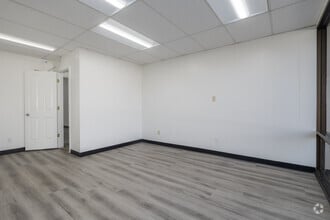 250 S Maple Ave, South San Francisco, CA for lease Interior Photo- Image 2 of 7