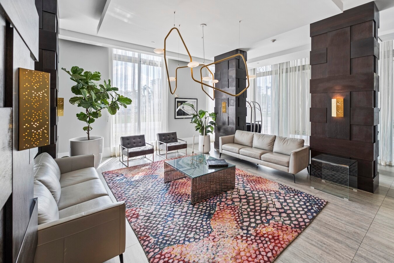 140 S Dixie Hwy, Hollywood, FL 33020 - Unité 8 Units - - Photo intérieure - Image 1 of 17