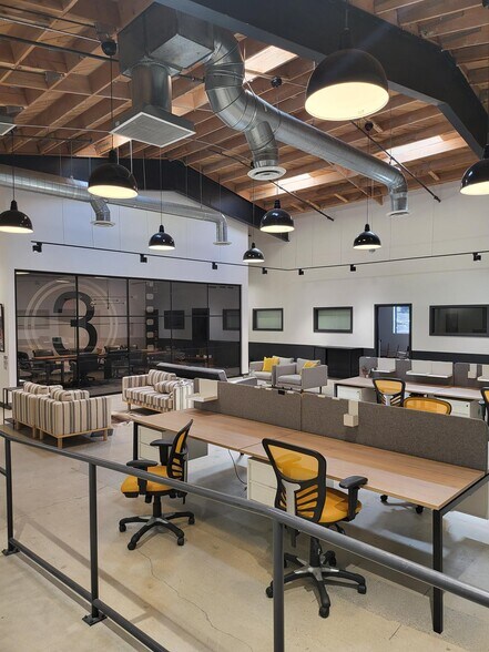 3000 N Hollywood Way, Burbank, CA à louer - Photo intérieure - Image 3 de 67