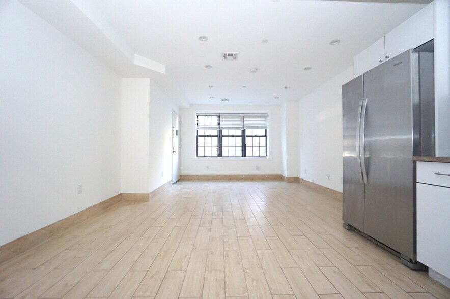 626 Greene Ave, Brooklyn, NY à vendre - Photo intérieure - Image 3 de 19