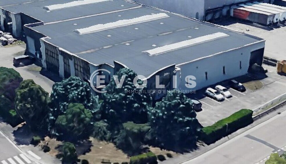 Flex in Genas for lease - Aerial - Image 1 of 20