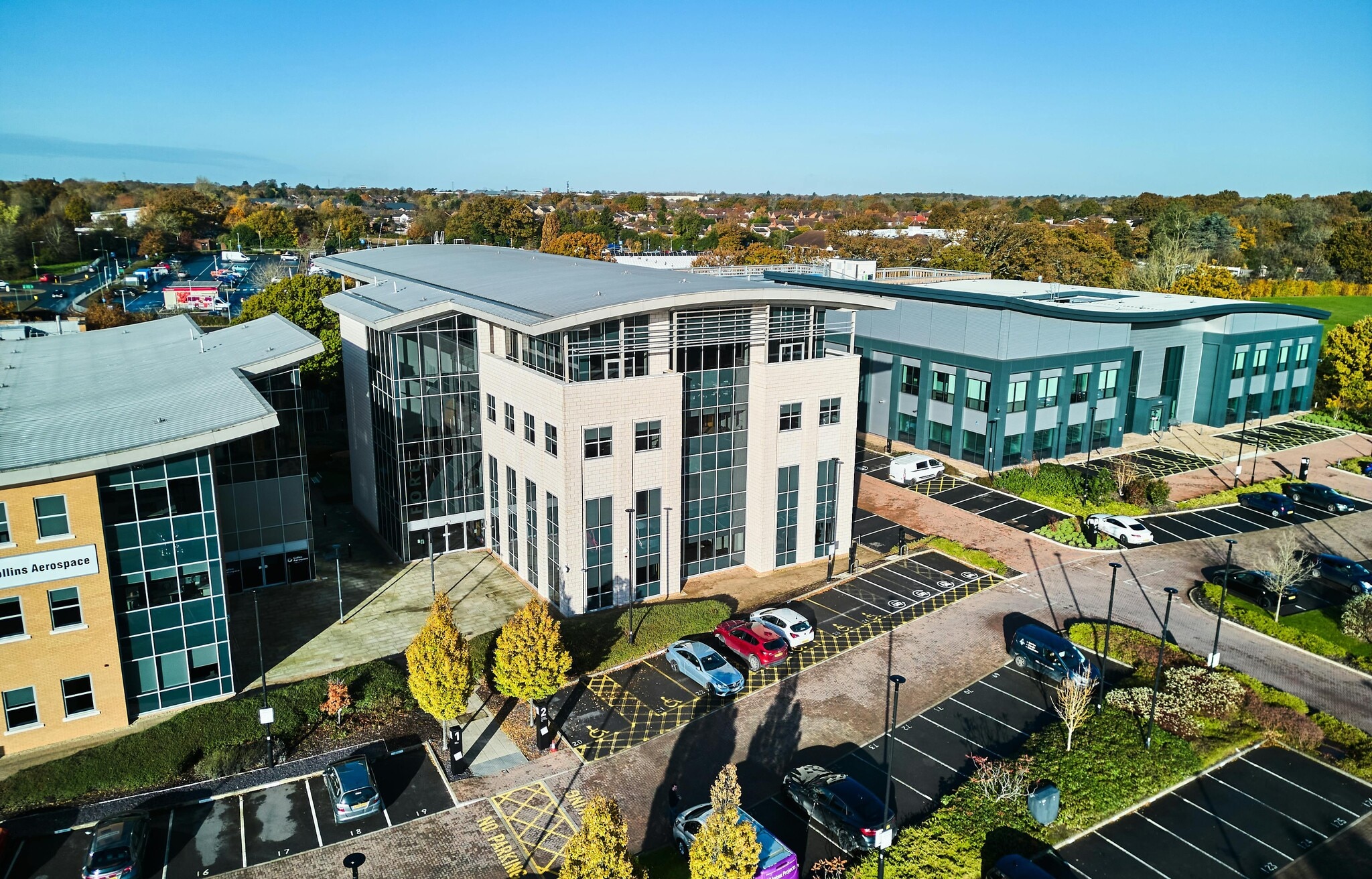 2 Huskisson Way, Solihull à louer Photo principale- Image 1 de 14