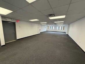 11917 29th Ave, Flushing, NY à louer Photo intérieure- Image 1 de 4