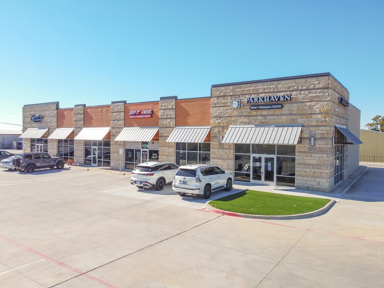 605 N Preston Rd, Gunter, TX à vendre - Photo du bâtiment - Image 2 de 5