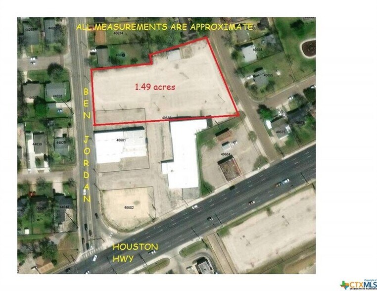 2004 N Ben Jordan St, Victoria, TX for lease - Building Photo - Image 2 of 5