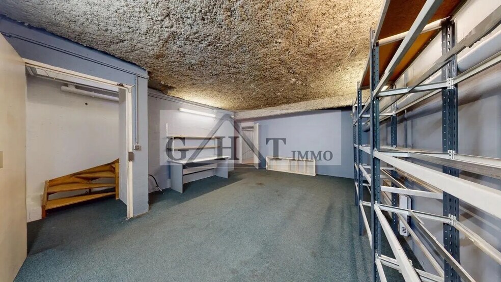 Office in Le Raincy for lease - Interior Photo - Image 3 of 6