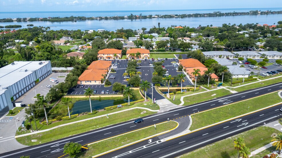 614-622 S Tamiami Trl, Osprey, FL for sale - Building Photo - Image 3 of 8