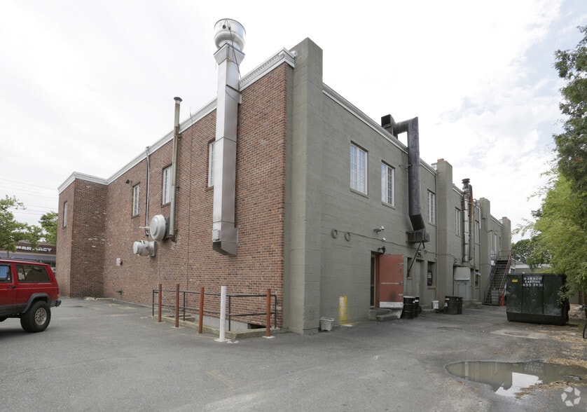 91-101 Broadway, Greenlawn, NY for lease - Building Photo - Image 3 of 6