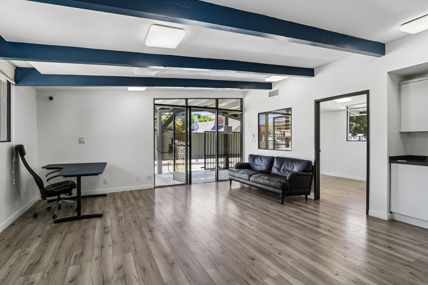 11100 Sheldon St, Sun Valley, CA for sale - Building Photo - Image 2 of 41