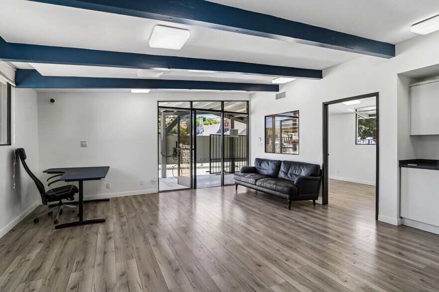 11100 Sheldon St, Sun Valley, CA à vendre - Photo du bâtiment - Image 2 de 41