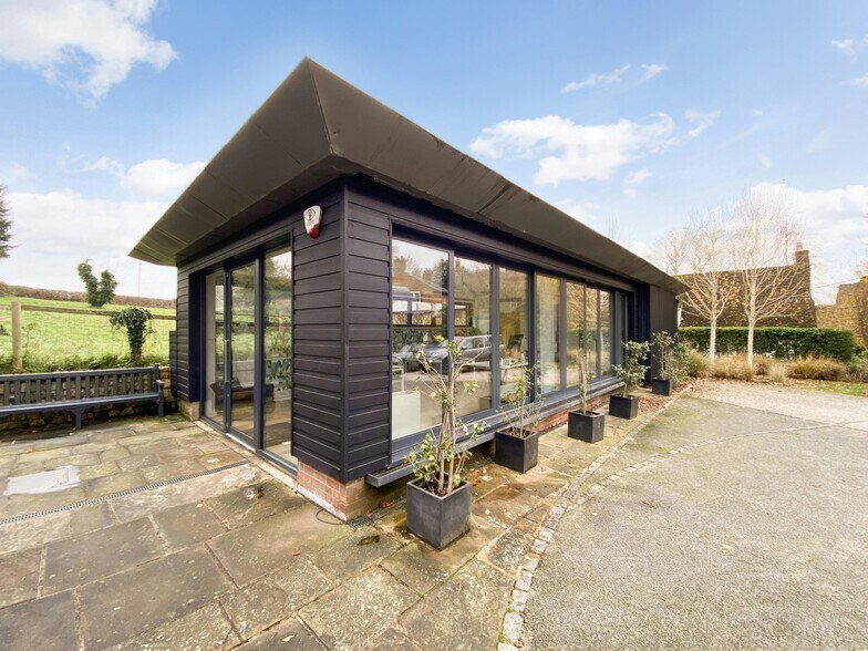 83 Bicester Rd, Long Crendon for lease - Building Photo - Image 3 of 6