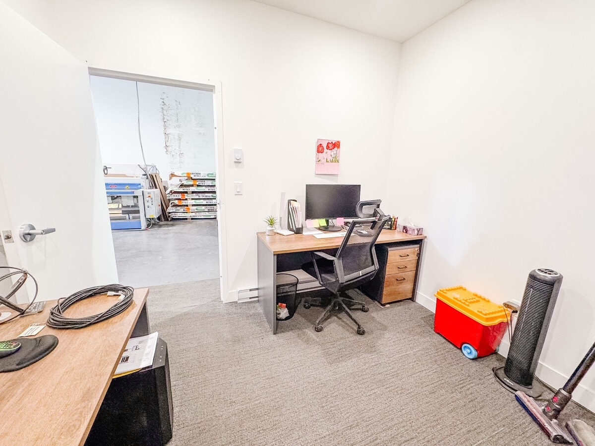 310 Hiram Walker Crt, Kelowna, BC V4V 0B2 - Unit 106 - - Interior Photo - Image 1 of 8